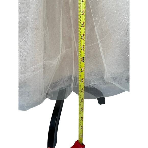 Mac Duggal 20362 Nude Embellished Flutter Sleeve Bow Waist A-Line Gown size 6 - Picture 9 of 14